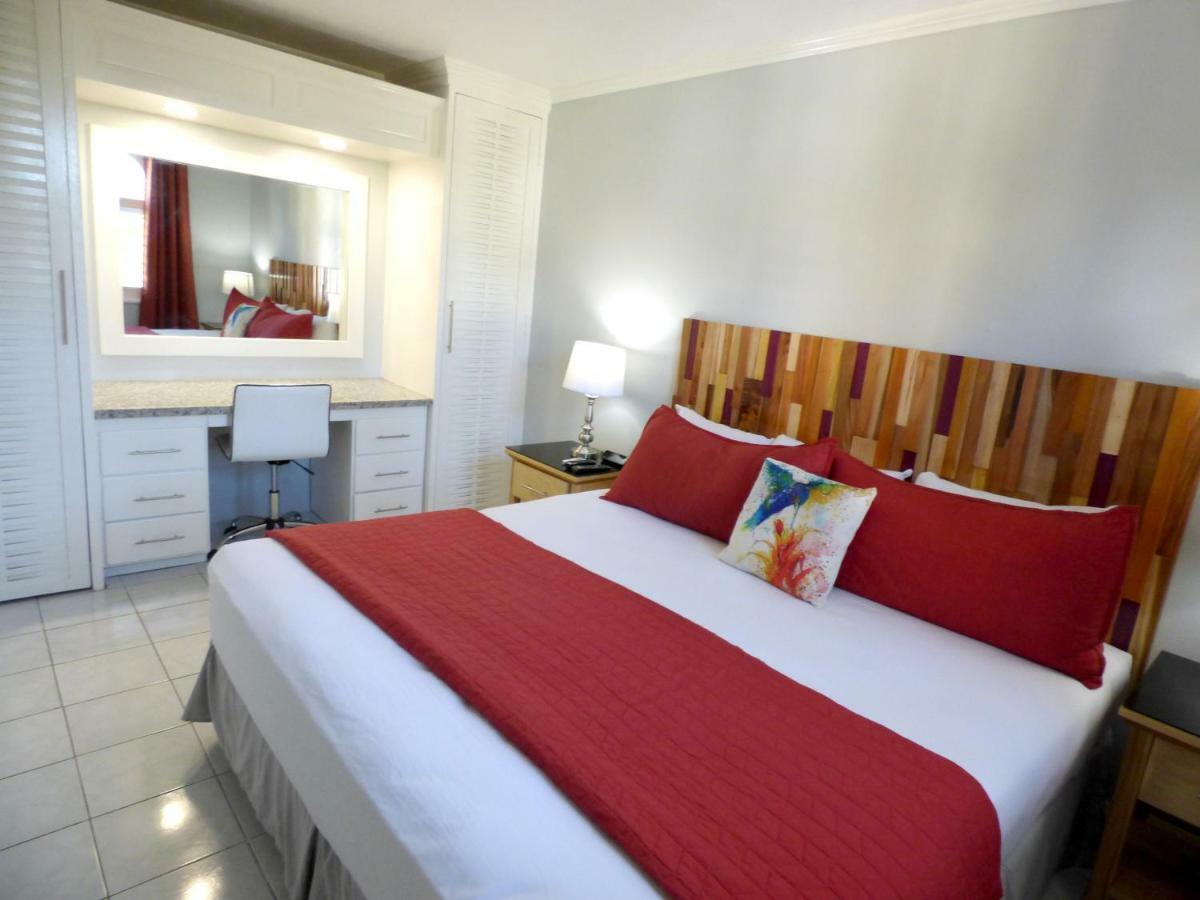 Beach One Bedroom Suite A17 Очо Риос Екстериор снимка